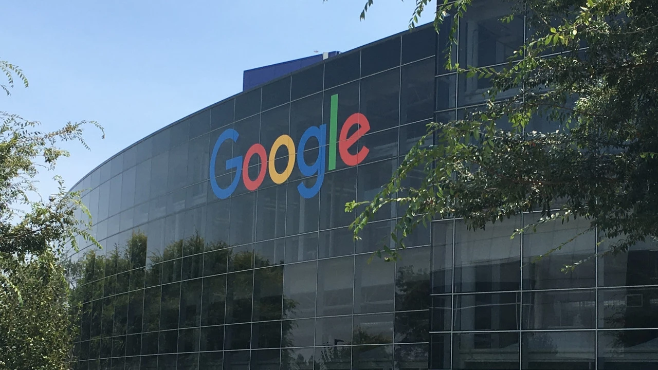 AI-Generated Answers in Google Search Nearly Triple in One Year, Raising Concerns for Publishers