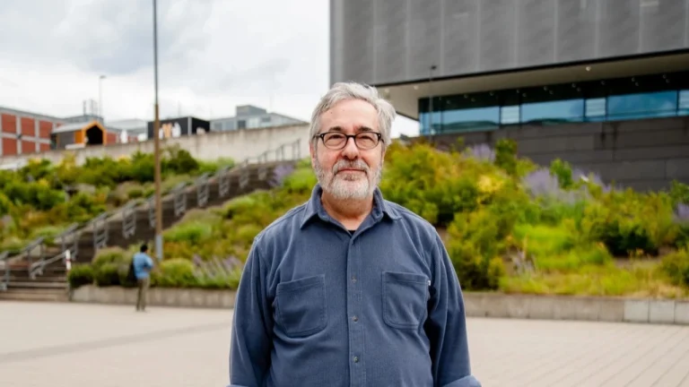 Warren Spector, Father of Deus Ex, Retires at 70 After Decades Shaping the Gaming Industry